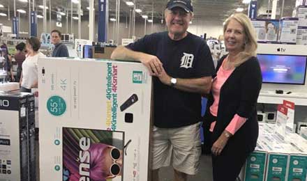 全美疯狂扫货,海信黑色星期五销52万台电视 全美疯狂扫货,海信黑色星期五销52万台电视