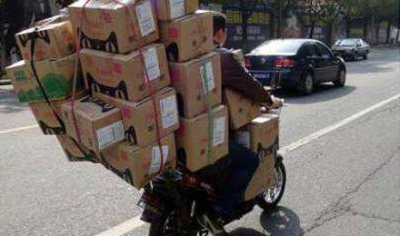 多家快递表示春节不打烊 部分公司将加价 多家快递表示春节不打烊 部分公司将加价