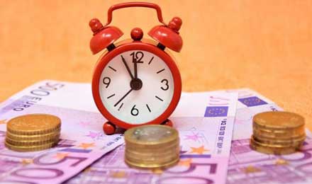 “撒币”大战的新演变:流量矩阵化、竞答社交化 “撒币”大战的新演变:流量矩阵化、竞答社交化