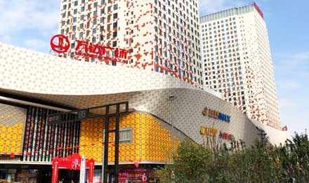 互联网巨头闯入 万达押宝轻资产模式迎“大考” 互联网巨头闯入 万达押宝轻资产模式迎“大考”