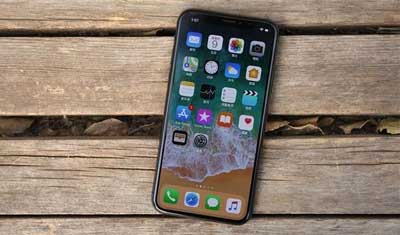 iPhone X平民版曝光:6.1寸LCD全面屏5000元 iPhone X平民版曝光:6.1寸LCD全面屏5000元