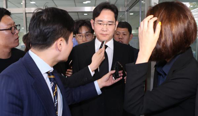 三星“太子”李在镕低调造访香港,或为重组及其接班做准备 三星“太子”李在镕低调造访香港,或为重组及其接班做准备