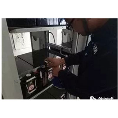 直流屏电缆桩头喷涂防氧化剂.png 直流屏电缆桩头喷涂防氧化剂.png