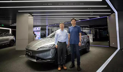 雷军考察小鹏汽车,IPO后的小米终于要造车了? 雷军考察小鹏汽车,IPO后的小米终于要造车了?