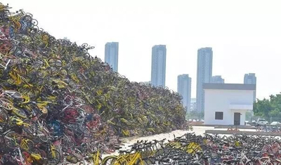 盲目跟风后的沉重代价：共享单车严重浪费问题该由谁来负责？