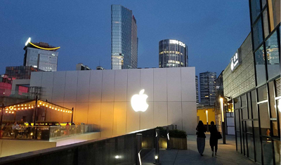 苹果市值突破万亿美元！相当于5个中石油或2.4个腾讯！