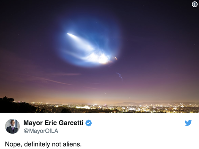 SpaceX 又搞事情了，照亮了整个加州！