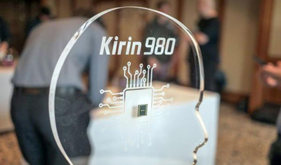 华为突然宣布全新超级游戏手机:麒麟980+7.21寸超巨屏! 华为突然宣布全新超级游戏手机:麒麟980+7.21寸超巨屏!