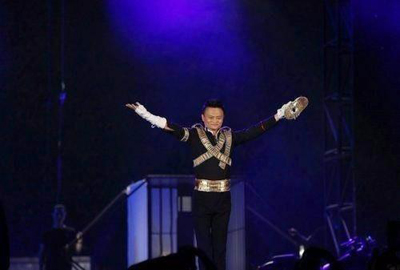 跳舞唱歌变魔术,互联网大佬年会献艺背后藏着小心机 跳舞唱歌变魔术,互联网大佬年会献艺背后藏着小心机