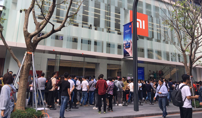 从喝小米粥到小米上市,雷军创业八年迎来高光时刻 从喝小米粥到小米上市,雷军创业八年迎来高光时刻