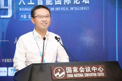 听说使用了科大讯飞的这项技术 以后安检就不用再排长队了?