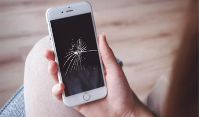 “翻新屏”冒充“原厂屏”:还敢在平台上修手机吗? “翻新屏”冒充“原厂屏”:还敢在平台上修手机吗?