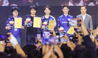 揭秘现实版“韩商言”:电竞王者隐退幕后当老板 揭秘现实版“韩商言”:电竞王者隐退幕后当老板