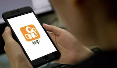 为拍快手在地铁喊“趴下小心地雷”引恐慌,5人被公诉 为拍快手在地铁喊“趴下小心地雷”引恐慌,5人被公诉