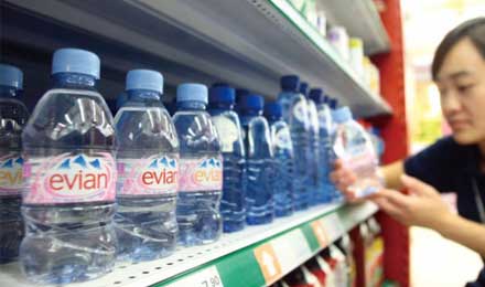 高端水入红海:外资水企凶猛,本土水企退守 高端水入红海:外资水企凶猛,本土水企退守