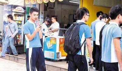 未成年人可叫香烟外卖?调查:商家换名卖躲监管 未成年人可叫香烟外卖?调查:商家换名卖躲监管