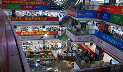 手机线下市场遇冷渠道出现失控 华强北有商铺改卖水果